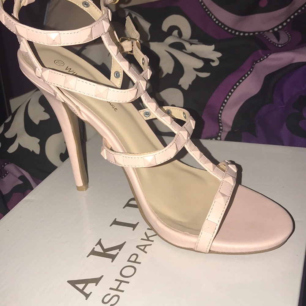 FLASH SALE!!!! Akira Nude heels (BRAND NEW)